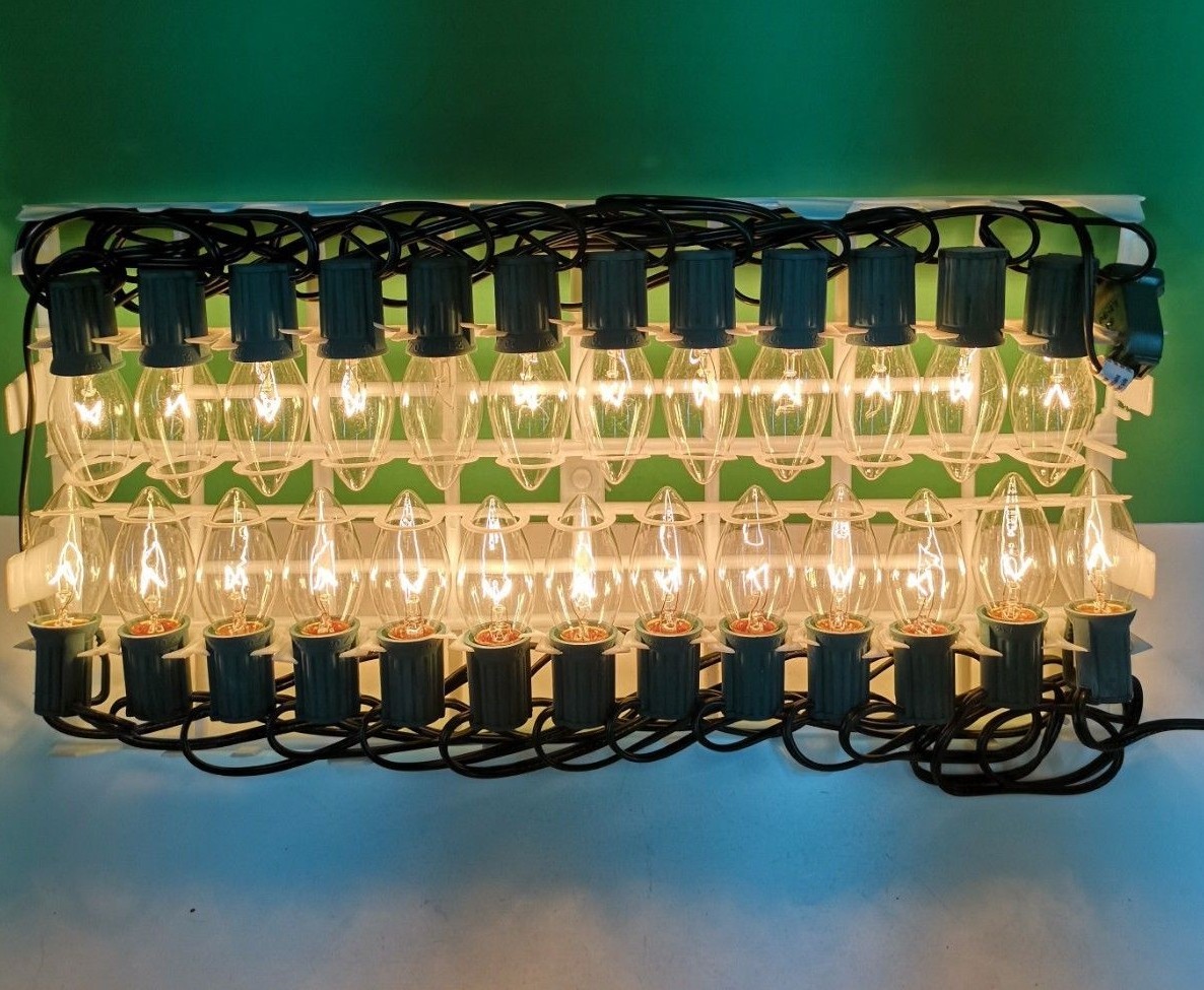Hoferts 25-Light C9 Clear Christmas String Light Set With Green Wire - Indoor/Outdoor, 120V
