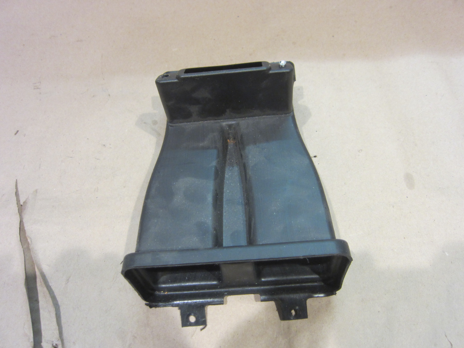 Maserati Quattroporte Air Ducting For Rear Console Opening - P/N 66703900