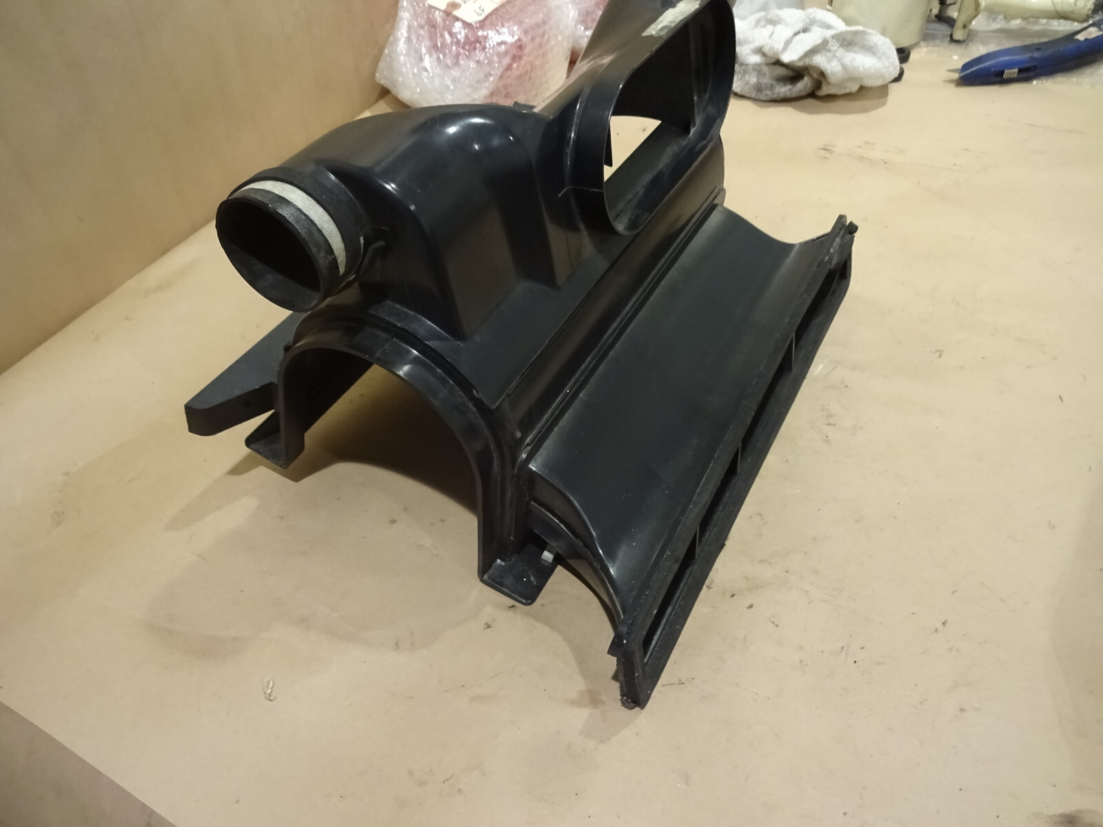 Ferrari 355 - Air Diffuser P/N 64046400