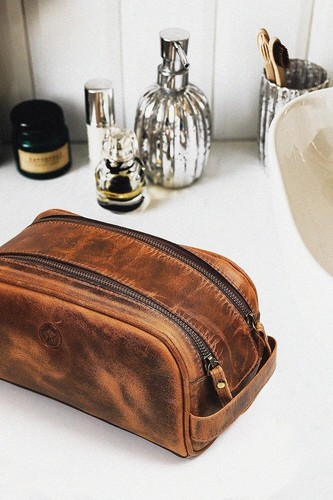 Bolsa de viaje de cuero de 10" - revestimiento impermeable de calidad premium para artículos de tocador. - Imagen 2 de 9