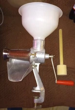 Counter Top Hand Crank Vegetable Processor NOS 