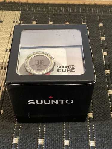 Suunto Core Altimeter Barometer Mountain Climbing Watch Boxed - Picture 4 of 11