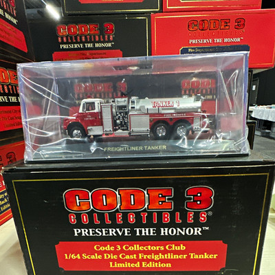 Code 3 Collectibles Freightliner Tanker Feuerwehr 1:64 LE 12630, sealed