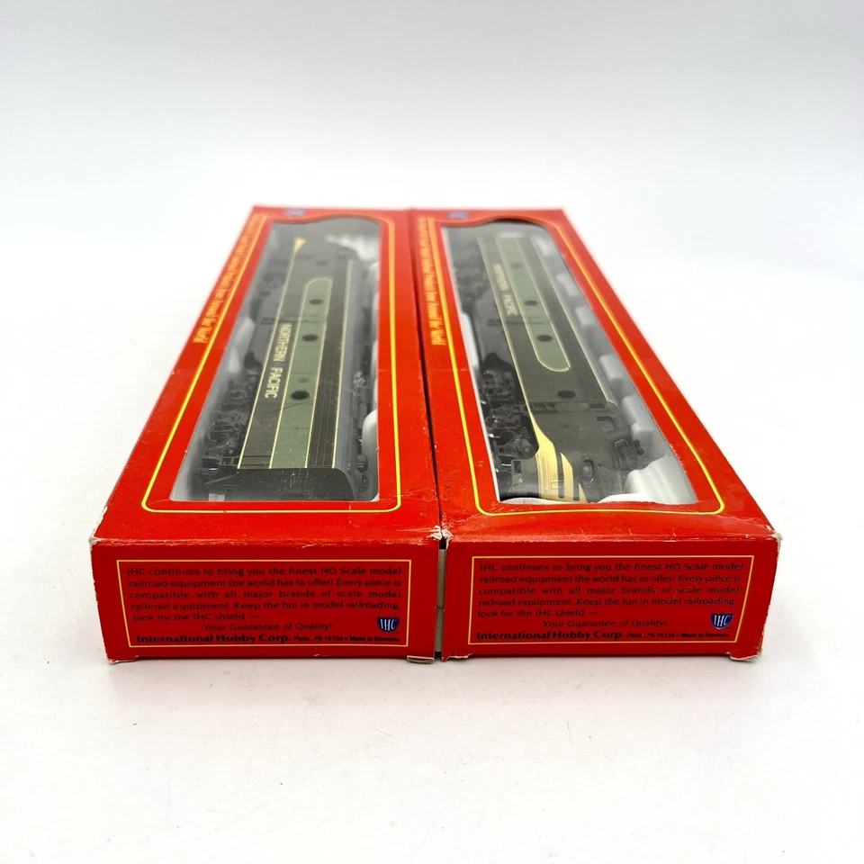 2x NEW IHC HO Scale Model E-8 A Powered Northern Pacific #1927 Diesel Locomotive - Image 3 of 4