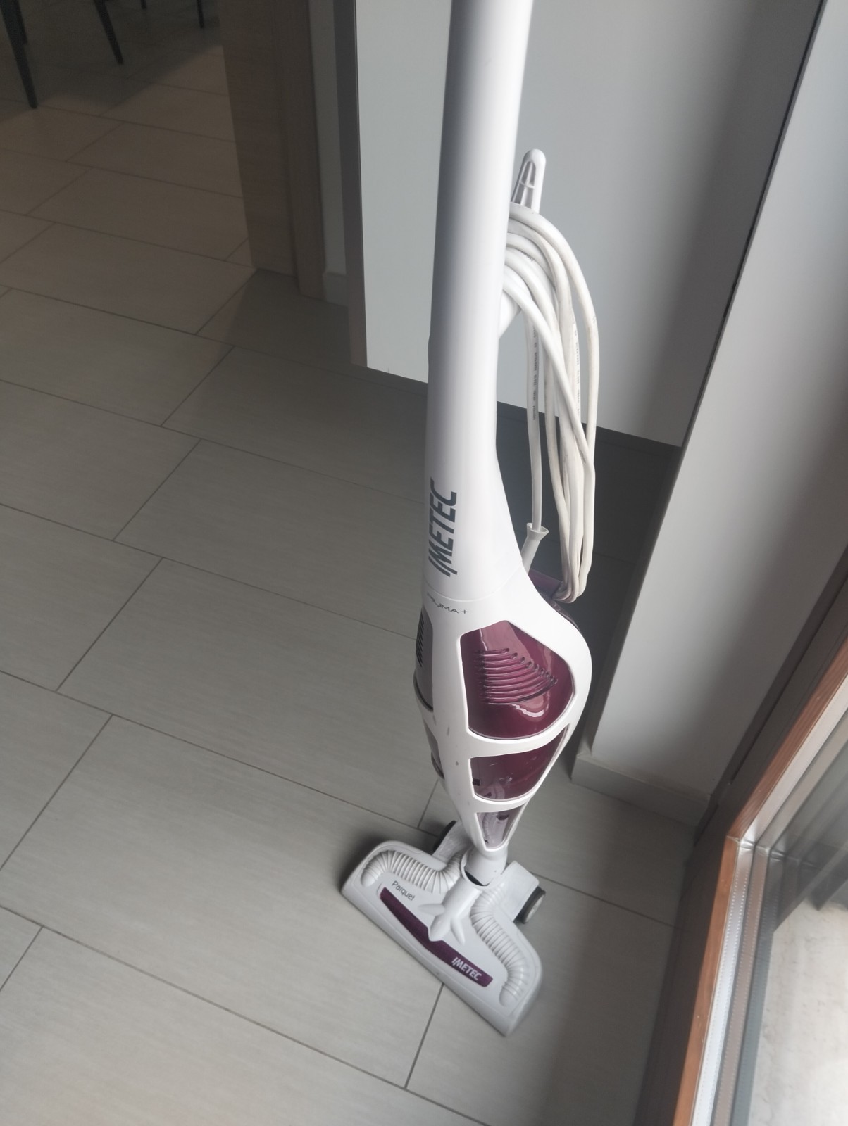 Imetec Piuma+ aspirapolvere verticale con Aspazzola Senza sacchetto
