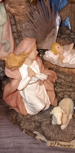 Christmas Fiber Optic Holy Family Nativity Display Choir of Angel Peace on Earth - Picture 4 of 15