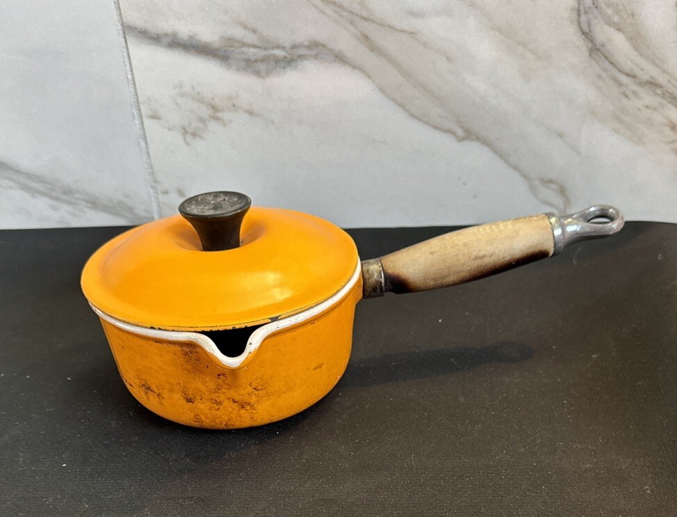 Vintage Le Creuset #14 Saucepan Pot Pour Spout 1 Qt Orange Vintage Le Creuset #14 Saucepan Pot Pour Spout 1 Qt Orange