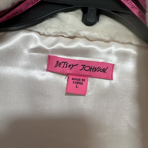 BETSEY JOHNSON Gorgeous Vintage Super Soft Ivory Faux Fur Collared Cape RARE NEW - Picture 5 of 10
