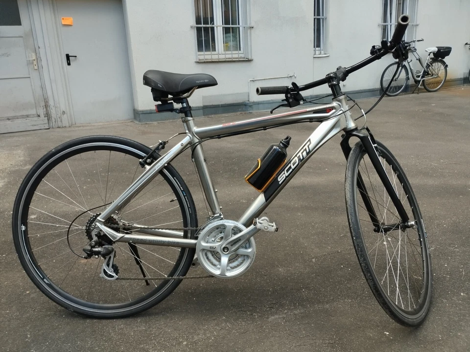 Schweizer Frauen Rennrad Scott 28/M