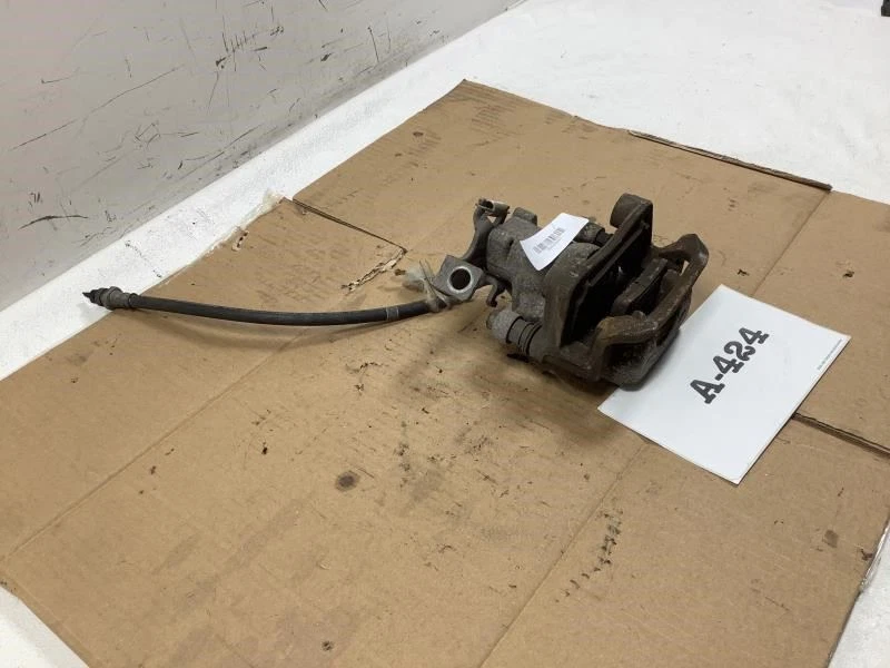 2014 2016 KIA SOUL BASE REAR LEFT BRAKE CALIPER OEM - Imagem 3 de 4