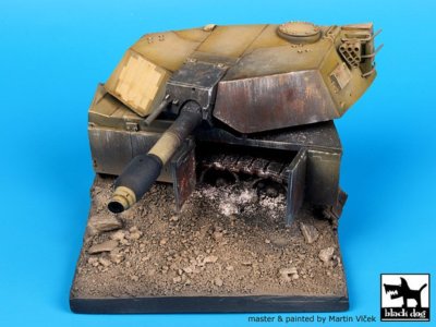 Black Dog 1/35 Destroyed M1A1 Abrams Tank Section Vignette / Diorama Base D35009
