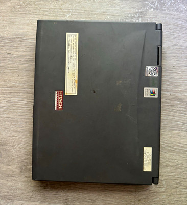 Hitachi Flora Prius 200 12.1in Pentium 266MHz 64MB 4GB HDD 1998 Black