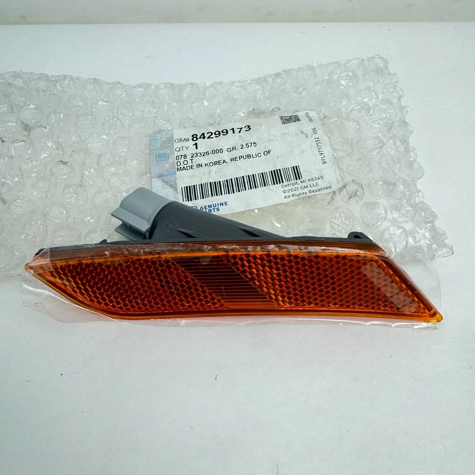 Lámpara de luz de señalización delantera izquierda del lado del conductor Chevrolet Blazer 2019-2025 OEM 84299173 Foto 2 de 4