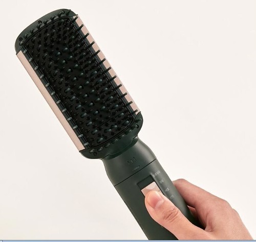 THE NA + Super Easy Volume & Curl Styling Curl Brush - Picture 6 of 10