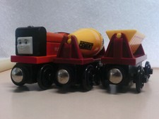 Thomas Friends Wooden Railway Rusty with Construction Cars 2003 No Cargo