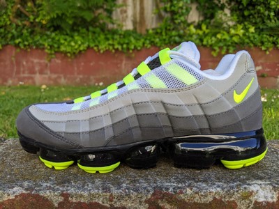 nike vapormax 95 neon