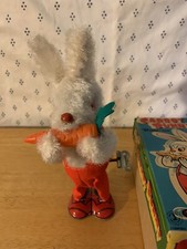 Vintage - Rare Wind Up Carrot Eating Bunny - Original Box and Working Order
