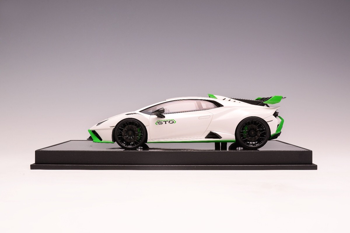 1/18 Ivy Models Lamborghini Huracan STO in white / Green Accent