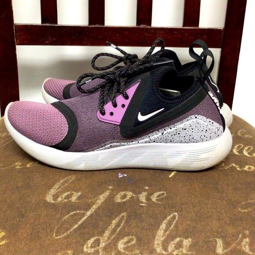 Nike LunarCharge Essential Women's 5.5 