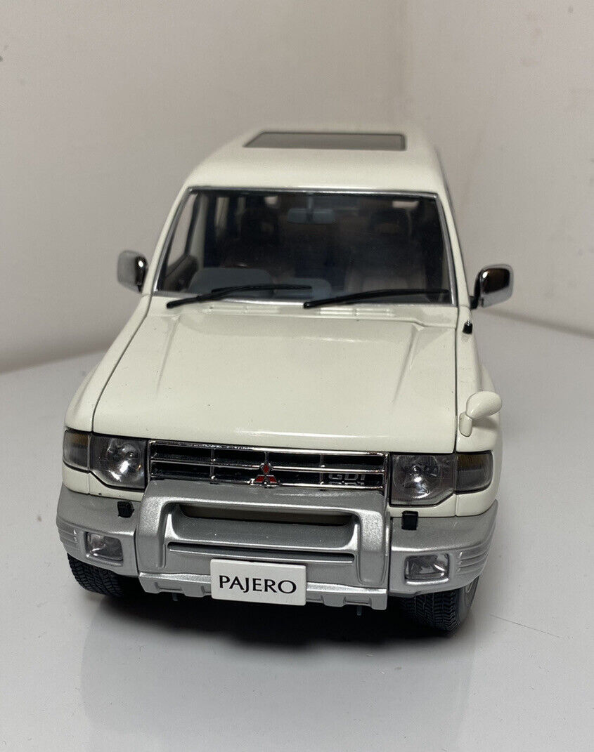 Autoart 1:18 MITSUBISHI PAJERO GDI V6 3500 White | eBay Autoart 1:18 MITSUBISHI PAJERO GDI V6 3500 White | eBay