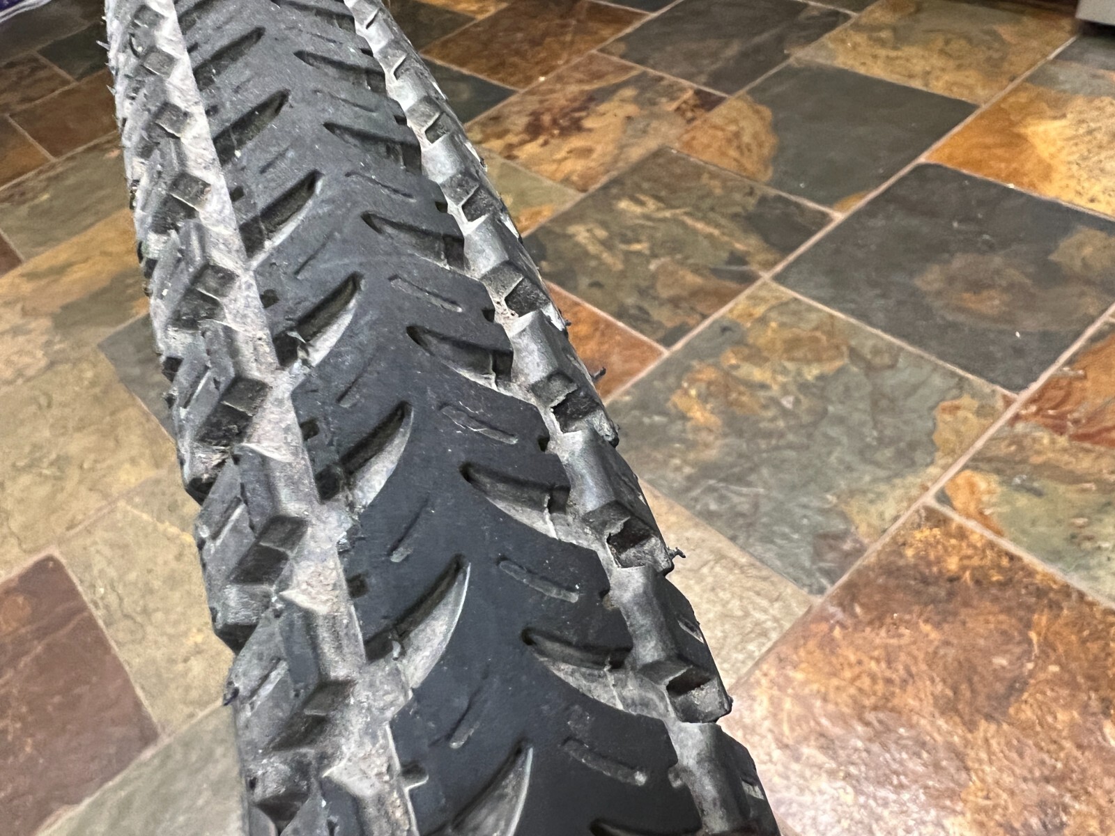 26" Specialized Crossroads Blackwall Mountain Bike Tires 26 x 1.95 VRC