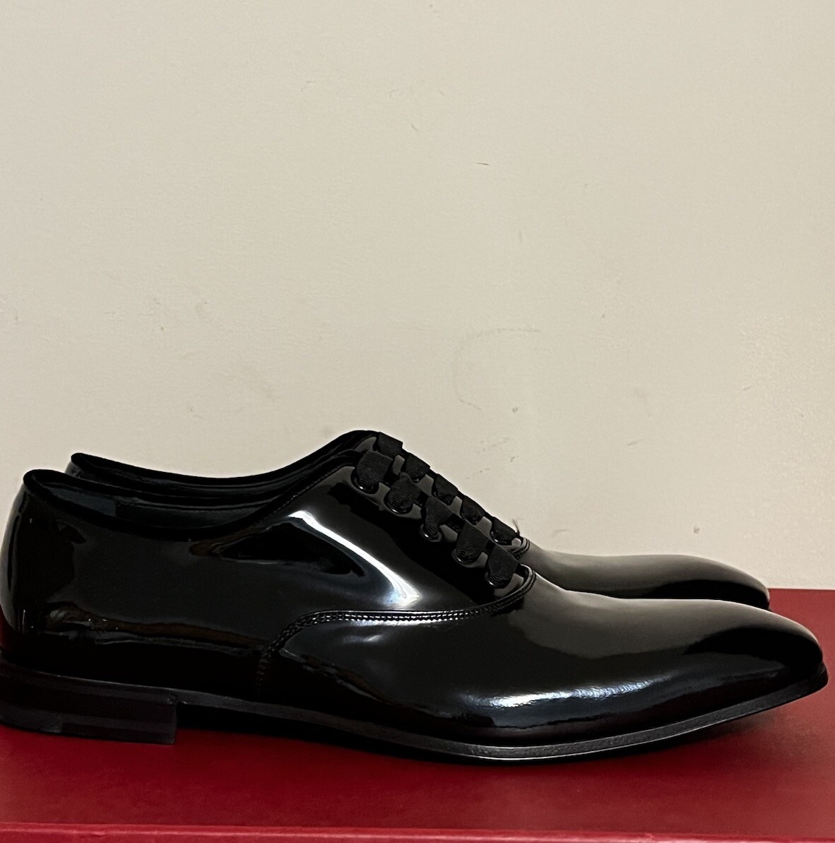 SALVATORE FERRAGAMO Belshaw 9 E Patent Leather Lace Up | eBay display picture 3