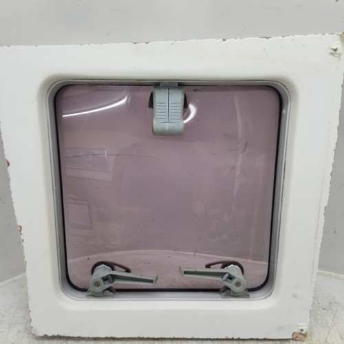 Lewmar sz 44 Low Profile Boat Hatch Ventilation Window 17-3/8" Square Cutout - Picture 8 of 16