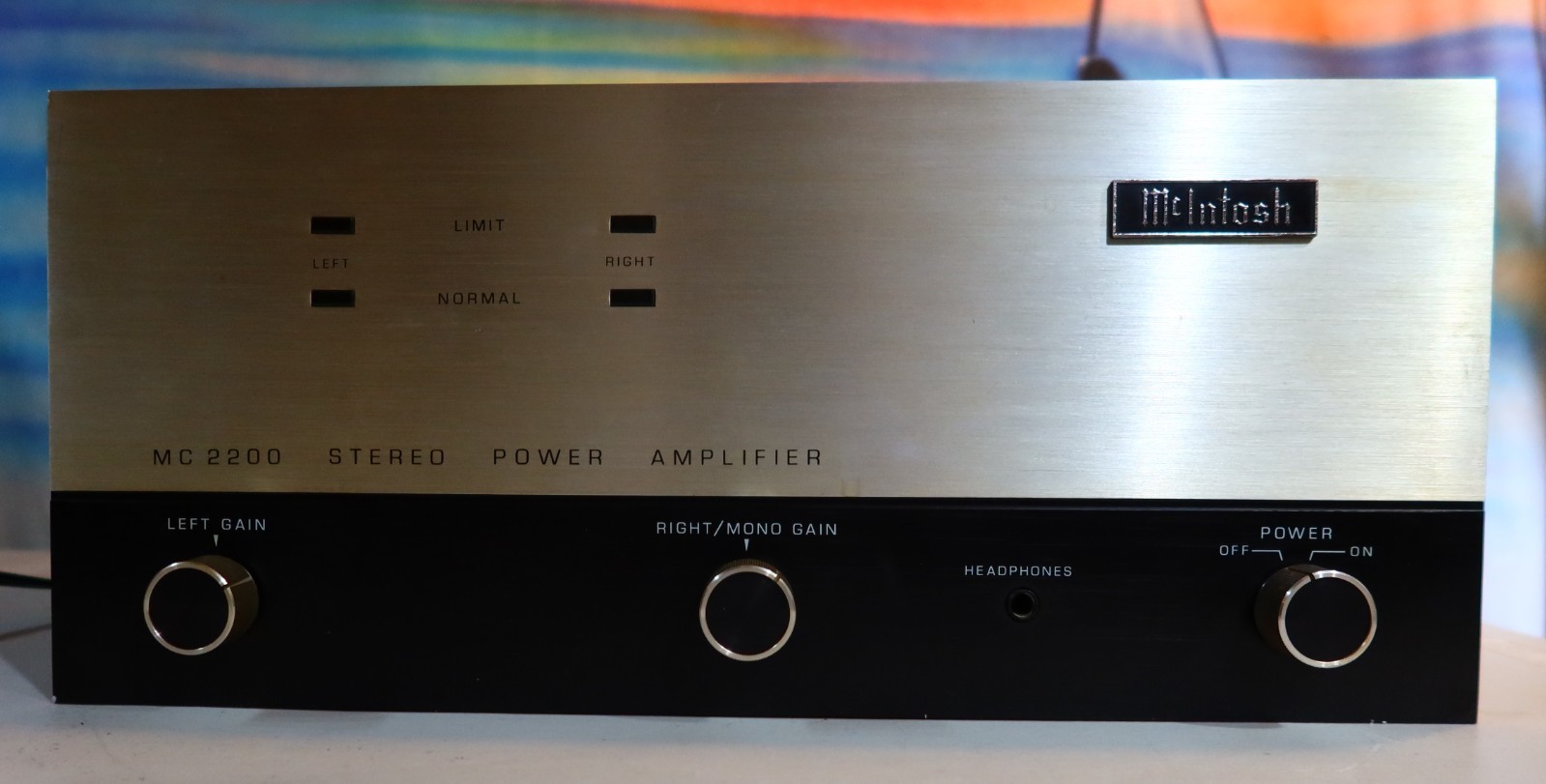 McIntosh MC 2200 Solid State Stereo Amplifier Including Orig