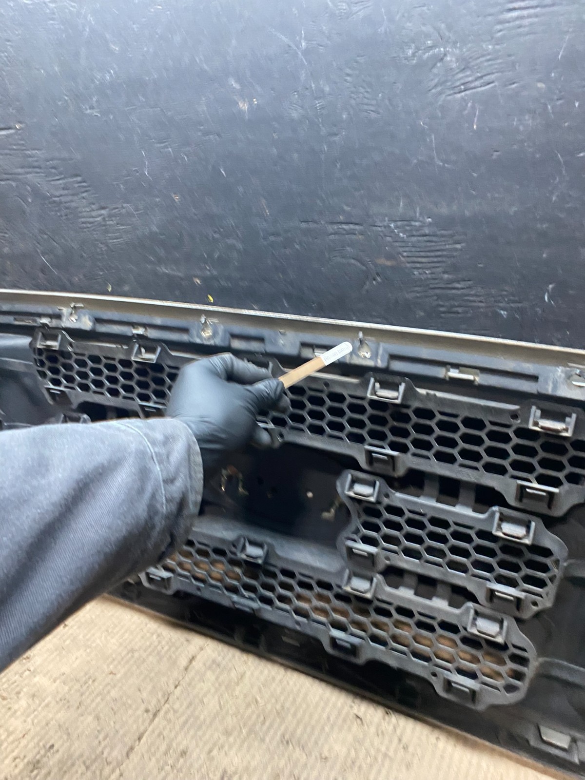 2004 to 2008 Ford F150 F-150 Front Upper Grill Grille OEM U0353 DG