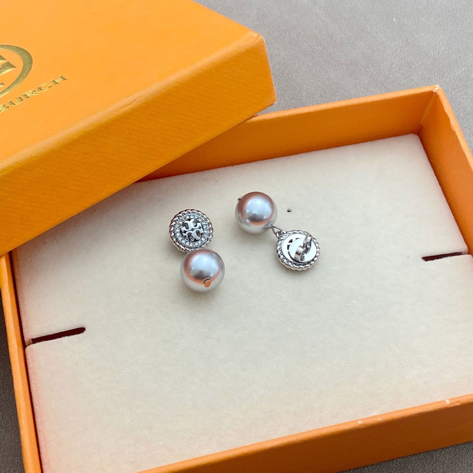 New Tory Burch TB logo Silver pearl earrings