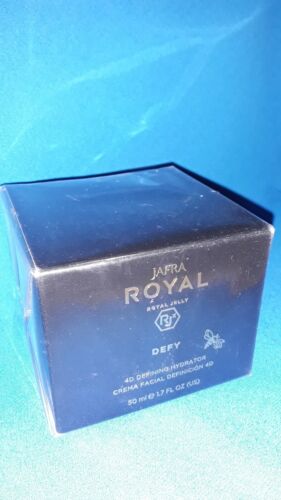 Jafra Royal Jelly Defy 4D Defining Hydrator Fullsize New in Sealed Box - Picture 2 of 4