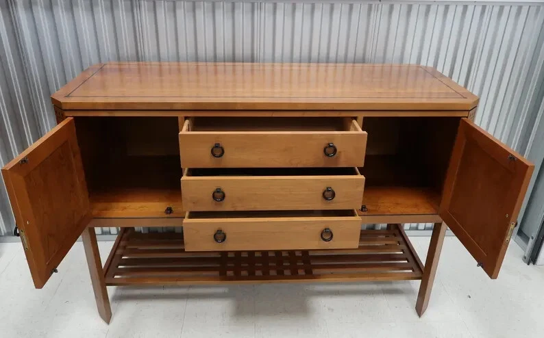 Aparador Stickley Siglo XXI Iluminado/Buffet Cereza y Llama Arce Raro Hallazgo Foto 3 de 4