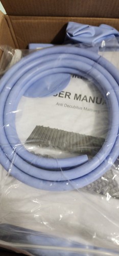 Bubble SHAPE #FU-AM001L Nylon Coated PVC ANTI DECUBITUS AIR MATTRESS w/ PUMP - Picture 5 of 5