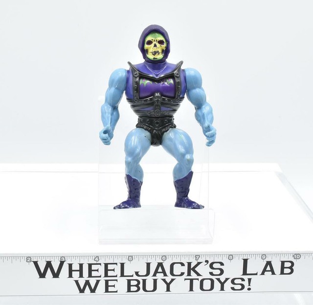 he man and skeletor action figures