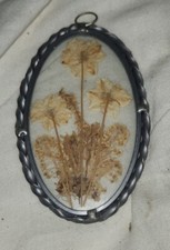 VTG Dried Pressed Flowers Framed Ova Wall Hanging Pewter Metal Sun Catcher