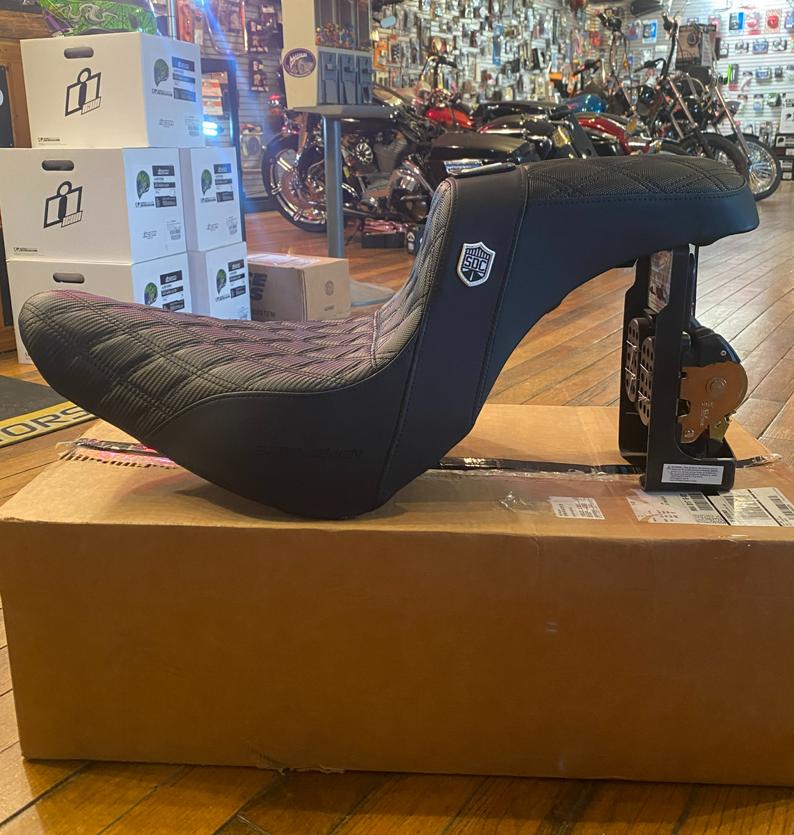 Saddlemen Proシリーズ SDC Saddlemen Pro Series SDC Performance Gripper Seat For Harley