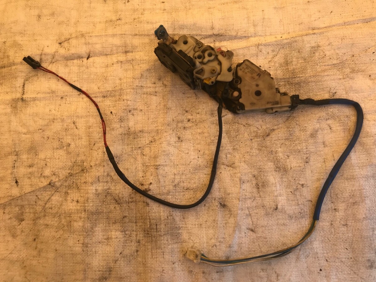 1990 -1996 Nissan 300zx Front Right Passenger Door Lock