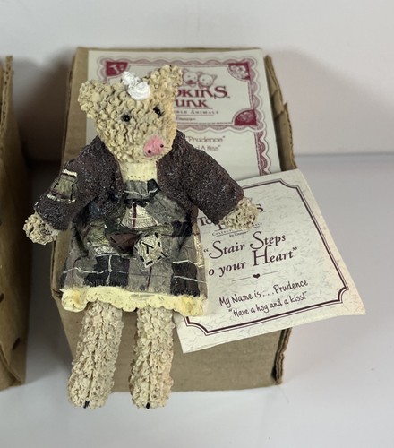 Enesco Tompkins Trunk Figuren Sammlung beinhaltet Boxen und Namensschilder 4 Stück - Bild 4 von 5