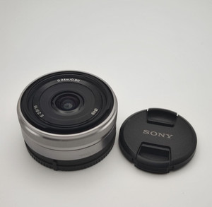 Ask £29 Cashback- Sony SEL16F28 16mm (24mm) f/2.8 Pancake Lens Excellent