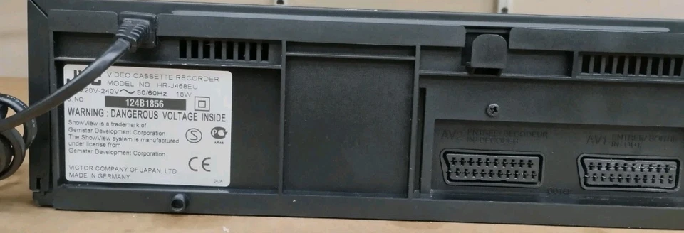 JVC HR-J460 VIDEOREGISTRATORE VHS 4 TESTINE CON TELECOMANDO  - Immagine 4 di 4