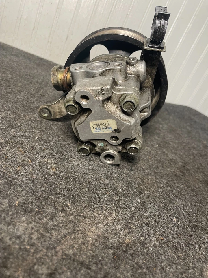 Bomba de dirección asistida Xissan Xterra 2005-2015 Foto 3 de 3