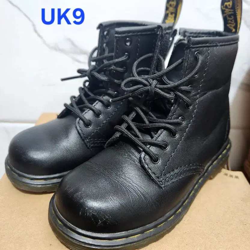 Dr. Martens Kids Brooke Boots (UK9) thumbnail 5