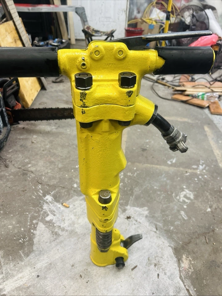 90lb Pneumatic Pavement Breaker Demolition Air Jack Hammer Heavy Duty - Image 3 of 3