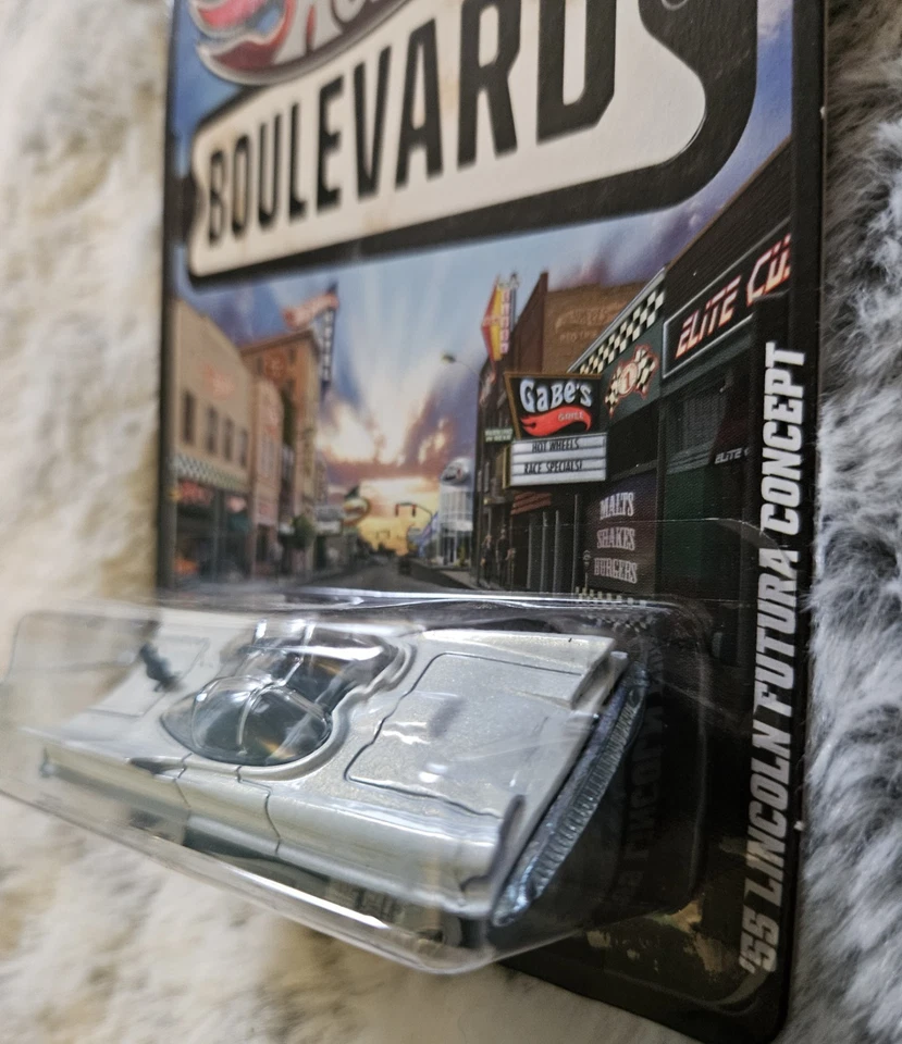 Lincoln Futura Concept Boulevard Big Hits Hot Wheels '55 nuevo en paquete W4601 2012 Foto 2 de 4