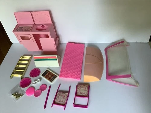 Mattel Barbie Vintage 1992 Golden Dream Motor Home Replacement Lot (No Vehicle).