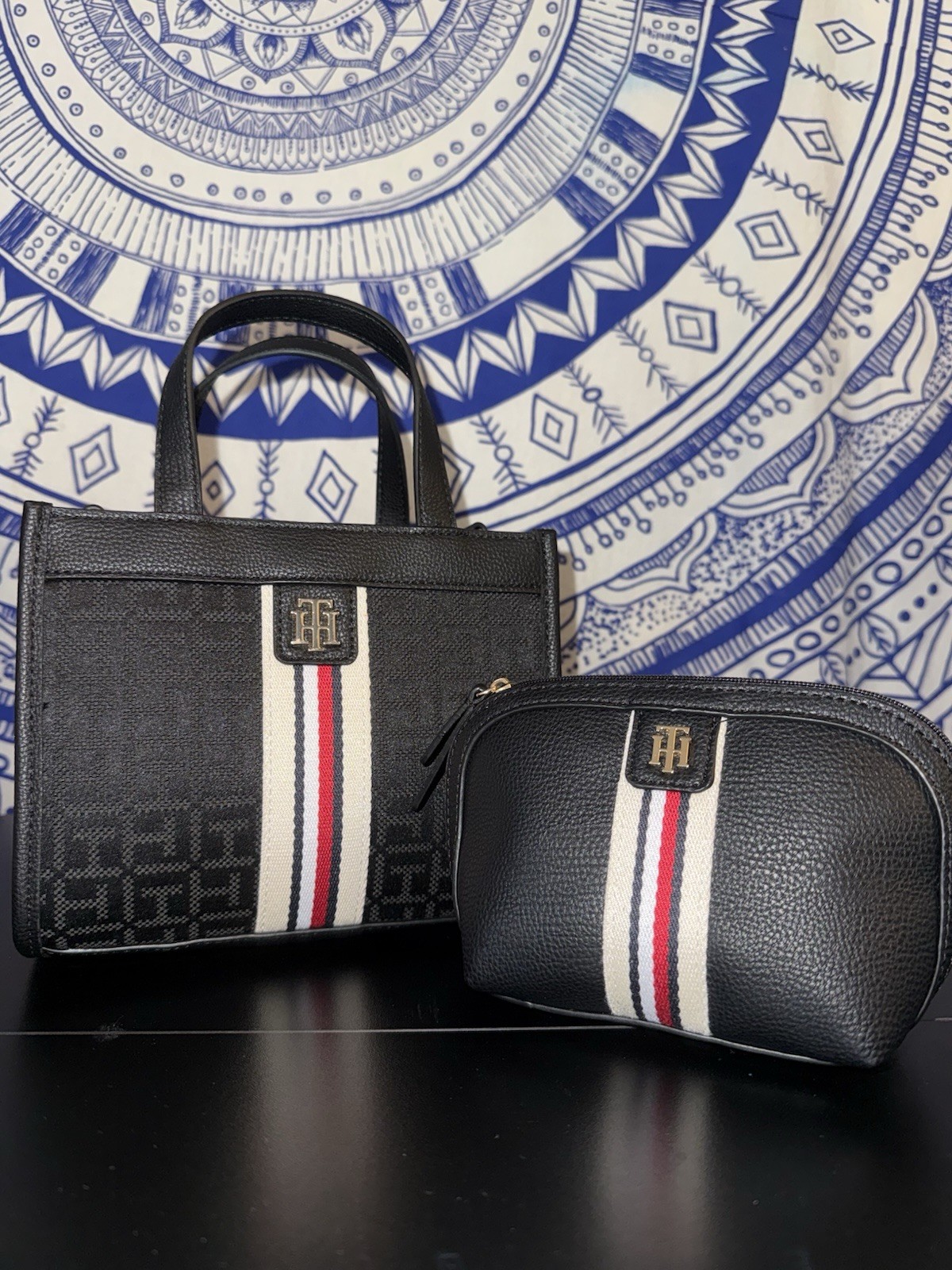 Tommy Hilfiger 2-Piece Tote Bag & Coin Purse Gift Set Navy/R