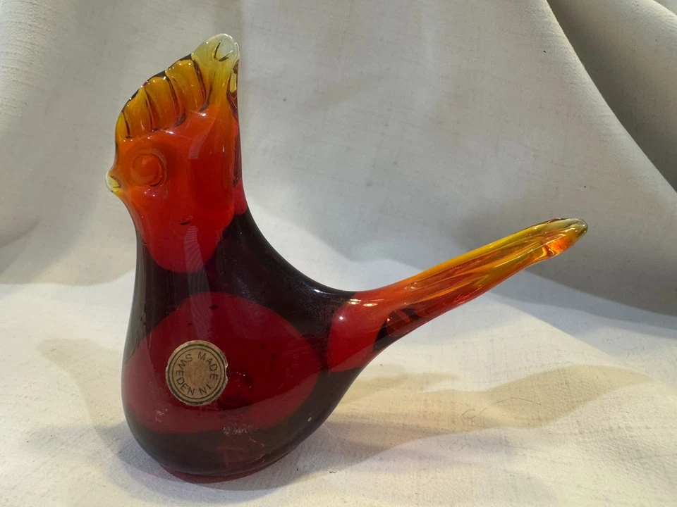 Vintage Cardinal Amberina Bird Base Made In Sweden Art Glass SIGNED Red Yellow - Image 2 of 4