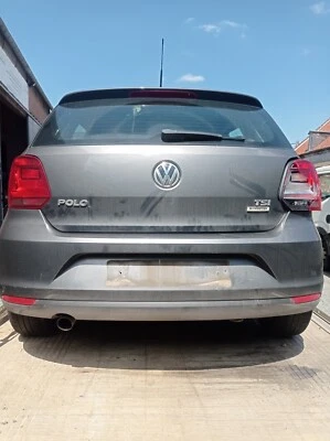 Buse de ventilation centrale de Tableau de Bord Volkswagen Polo Tsi de 2016 - Photo 1/4