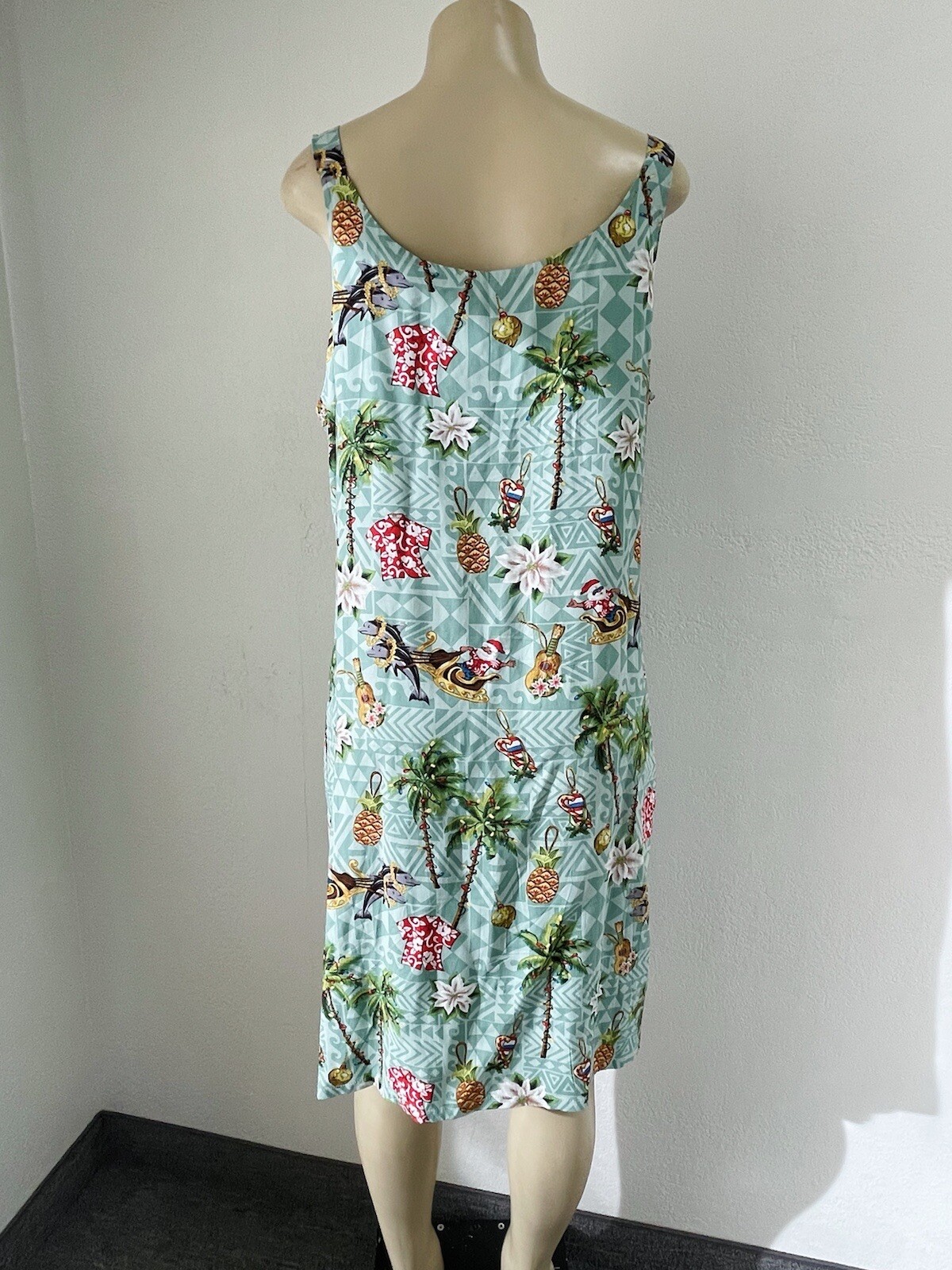 Ultimate Vintage ST sz XL Hawaiian Christmas Dress Santa Palm