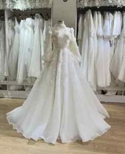 Elegant Muslim Long Sleeves Wedding Dresses High Neck with Florals Bridal Gowns